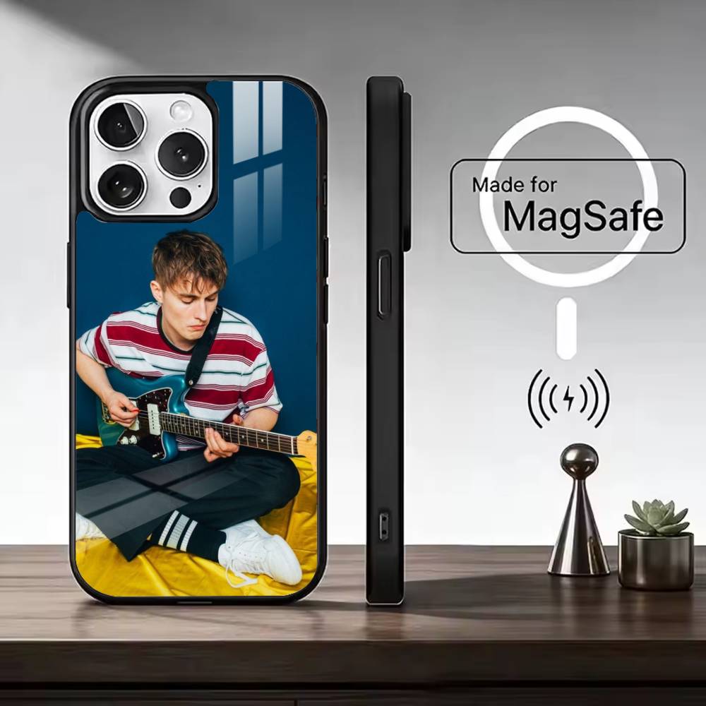 

Singer S-Sam Fender For Magsafe Phone Case for iPhone 17 16 15 14 13 12 11 Series Wireless Charging iPhone11