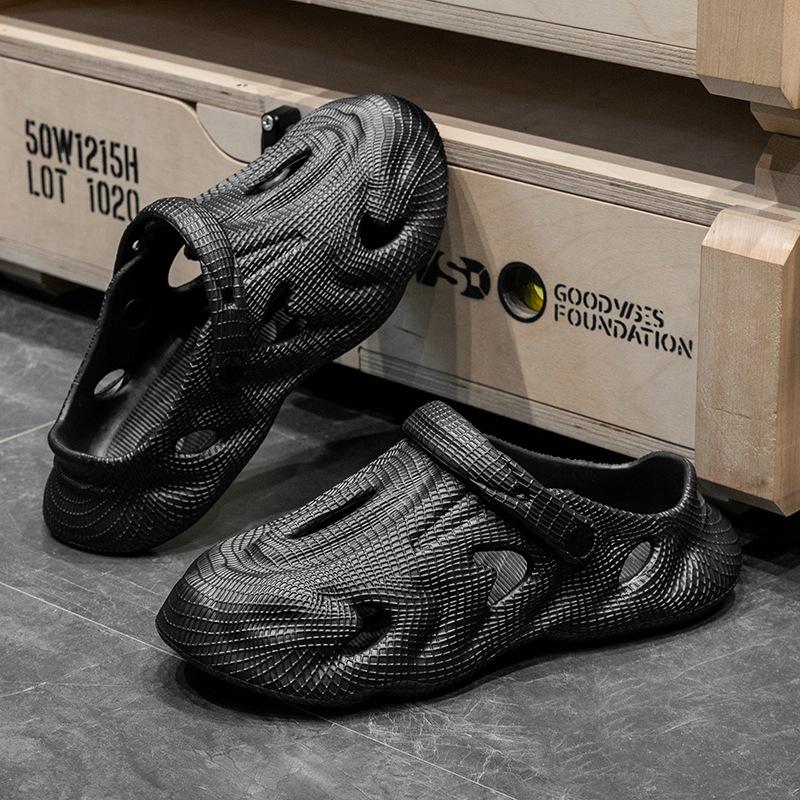 Men's Coconut Hole Non-Slip Outdoor Beach Sandals - Summer Baotou Slippers