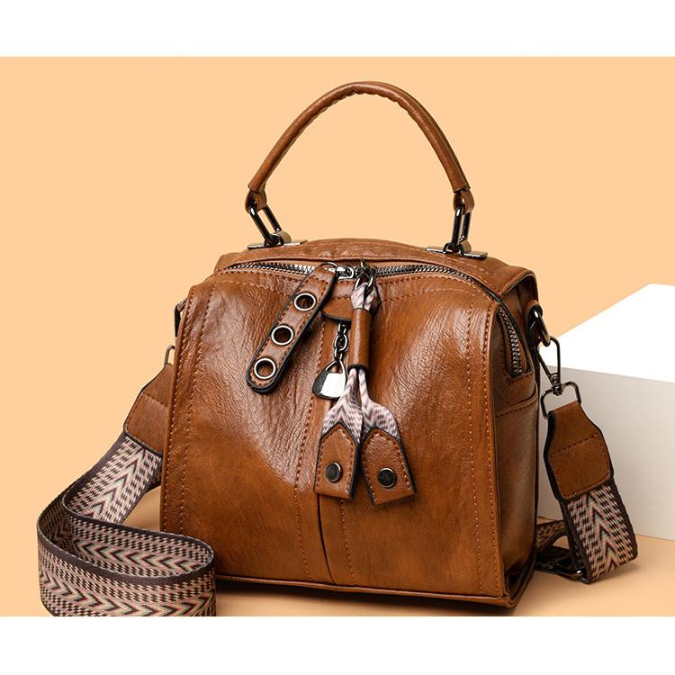 IELGY Retro Boston Bag Shoulder Crossbody Fashionable All-Match Large-Capacity Handbag