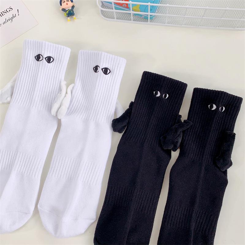 Magnetic Bonding Couple Socks Funny Hand Holding Mid Calf Pair Set Best Friends Sisters Lovers Matching Gift