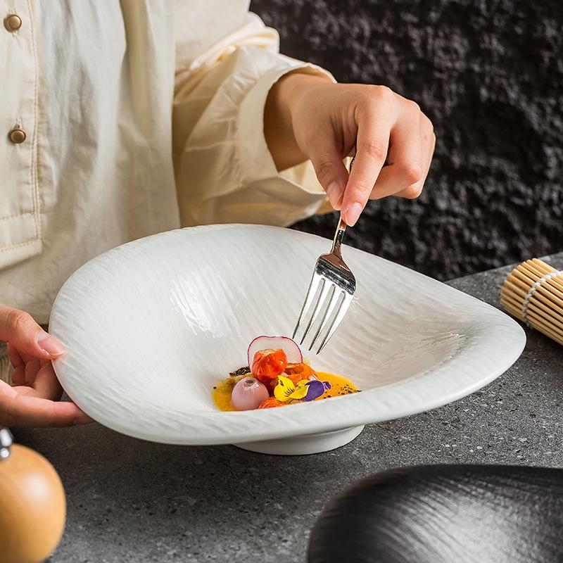 Creative Ceramic Shaped Bowl Black White Frosted Western Steak Plate Features Dessert Salad Bowl Light Luxury Ceramic Tableware