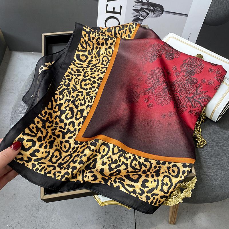 New Women Silk Printed Design Scarf For Women Fashion Neck Tie Hand Bag Foulard Wrist Kerchief Shawl Wraps Hajib Silk Scarves