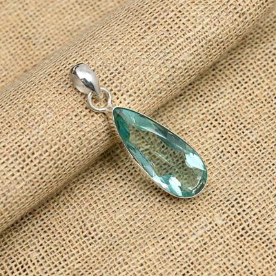 Incroyable Aqua Apatite Gemstone Fait à la main 925 Sterling Silver Jewelry Pendentif pour elle