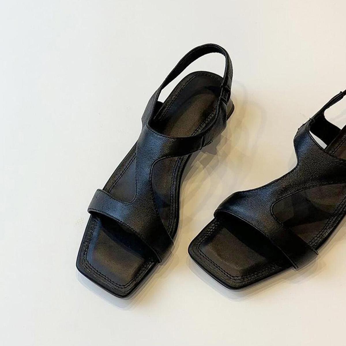 

Spot version~ Niche Z-shaped buckle open-toed square head sandals women s black versatile low-heeled soft leather wearing Roman sandals 40 чёрный