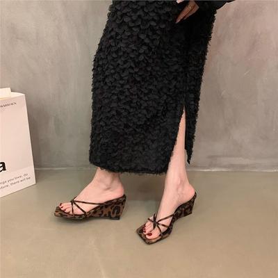 Niche High-heeled Leopard Print Cool Slippers Fashionable Outer Wear 2025 New Summer French Beautiful Slope Heel with Skirt Sandals