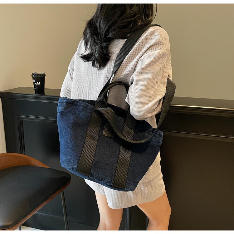Large capacity denim bag women's 2025 new simple and versatile commuter shoulder bag portable tote bag