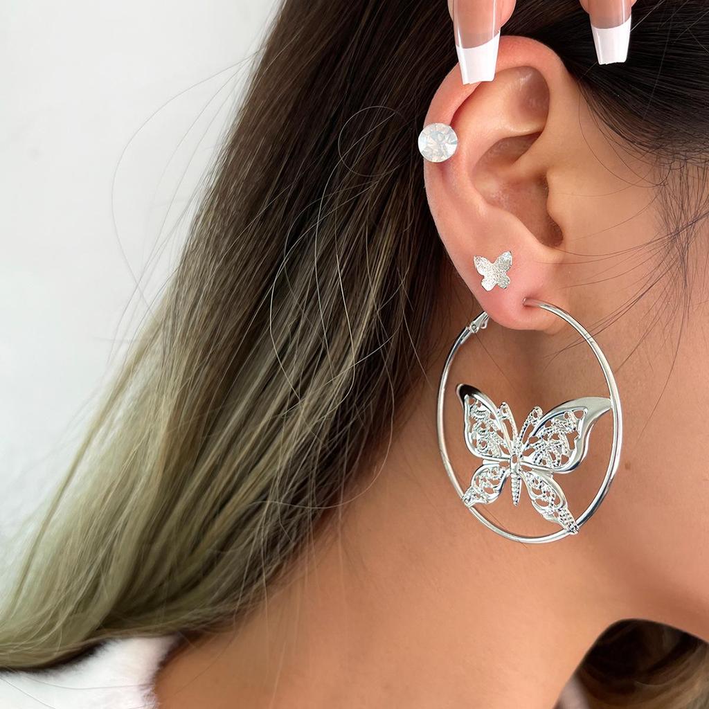 Metal Butterfly Round Earrings - Cool, High-End Light Luxury Ear Cuffs with Niche Style and European-American Flair