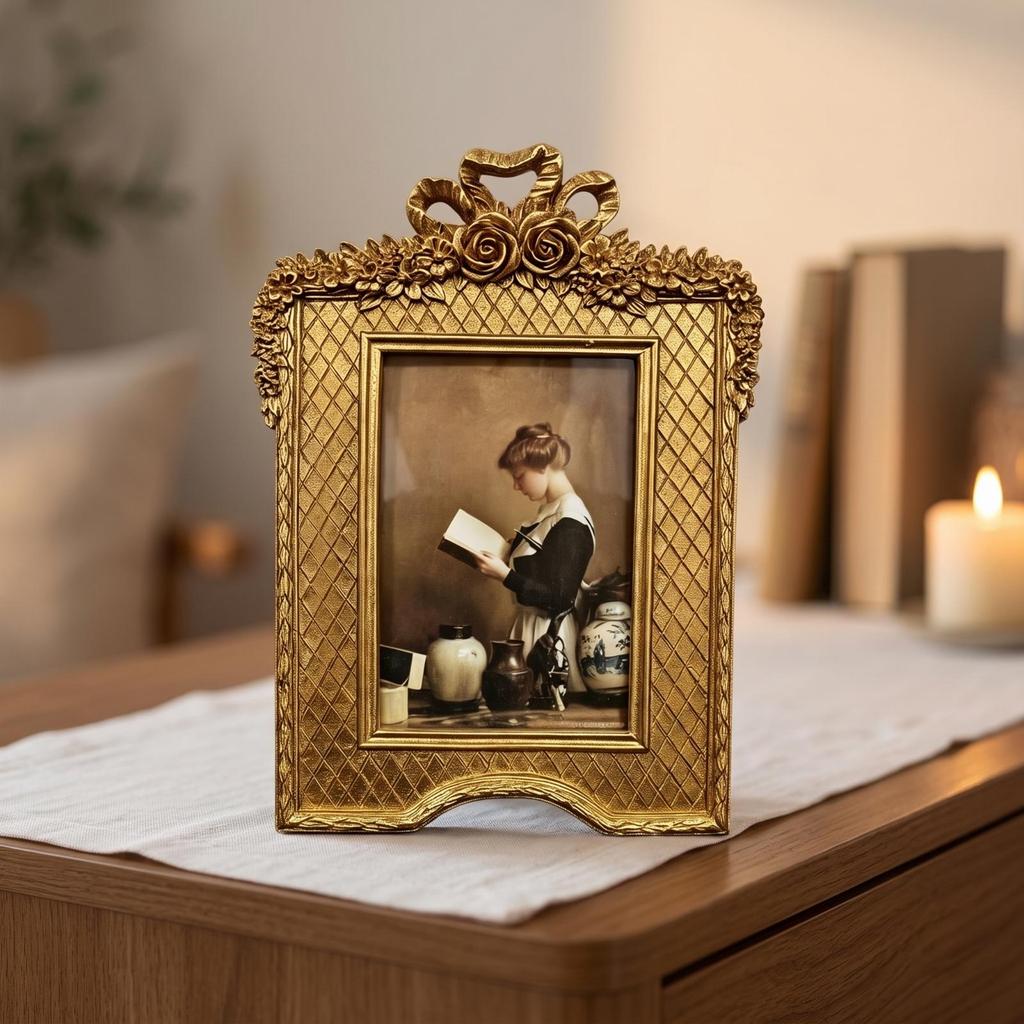 Tabletop Picture Frame Vintage Resin Ornate Design for Desk, Shelf