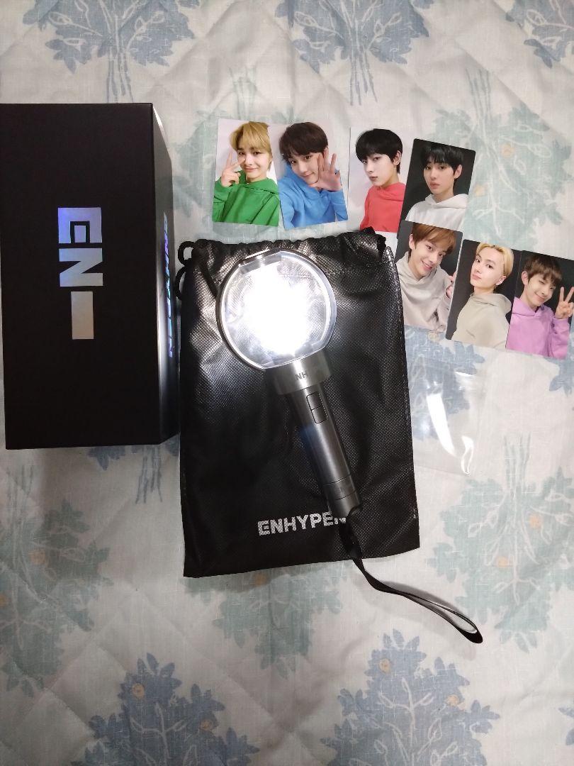 

[USED] Price Reduced! ENHYPEN Silver Penlight with Photo Card and Engine Rod