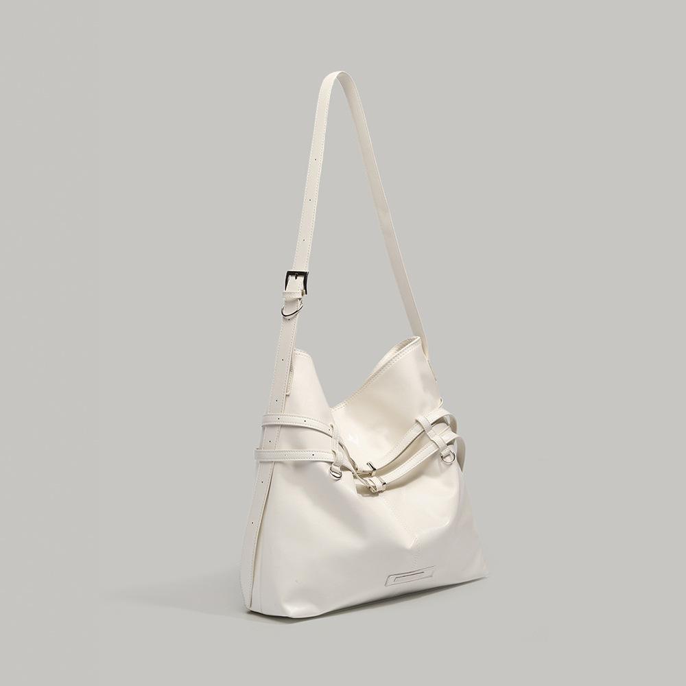 Korean Niche Design Motorcycle Bag High-End Large Capacity Tote Bag New Oil Wax Leather Wrinkled Drawstring Crossbody Bag
