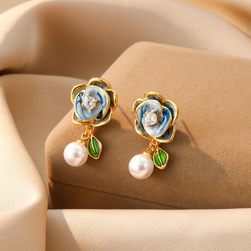 Popular Camellia Pearl Earrings Design Exquisite Fashion Versatile Earrings