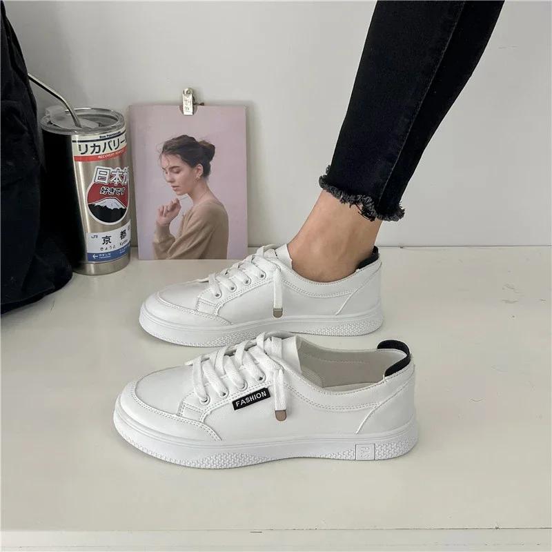 Fashion Leisure Women Sneakers Female Flats PU Mid Heels Lace Up Flat Platform Women Shoes Flats Round Toe Vulcanize Shoes Plus Size
