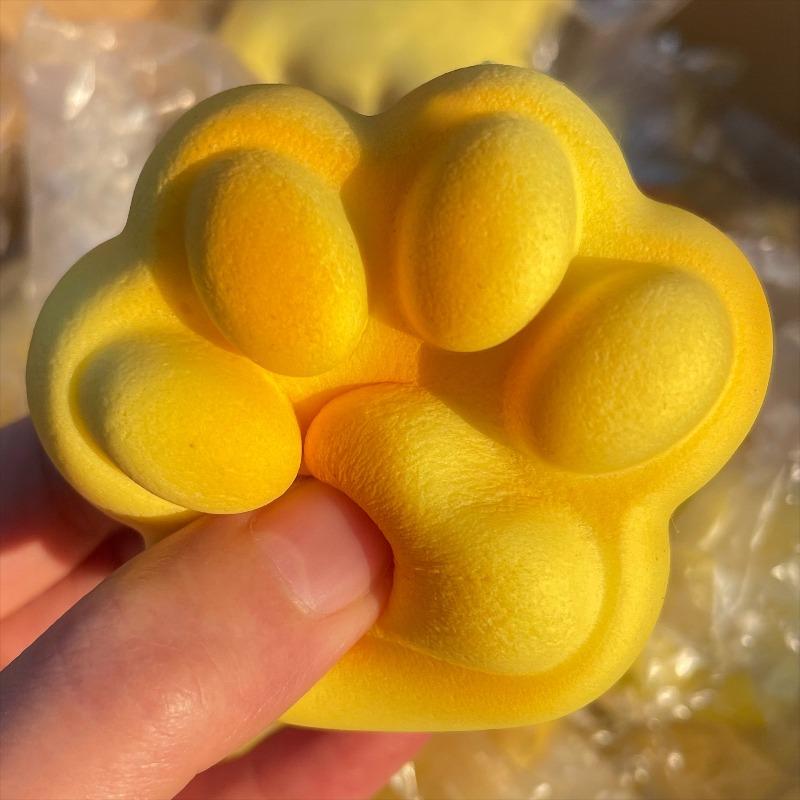 Squishy Cat Paws Bread Squeeze Toy Super Soft Bread Fidgets Toy Simulated Food Venting Stress-relieving Toy for Kids Adults Gift
