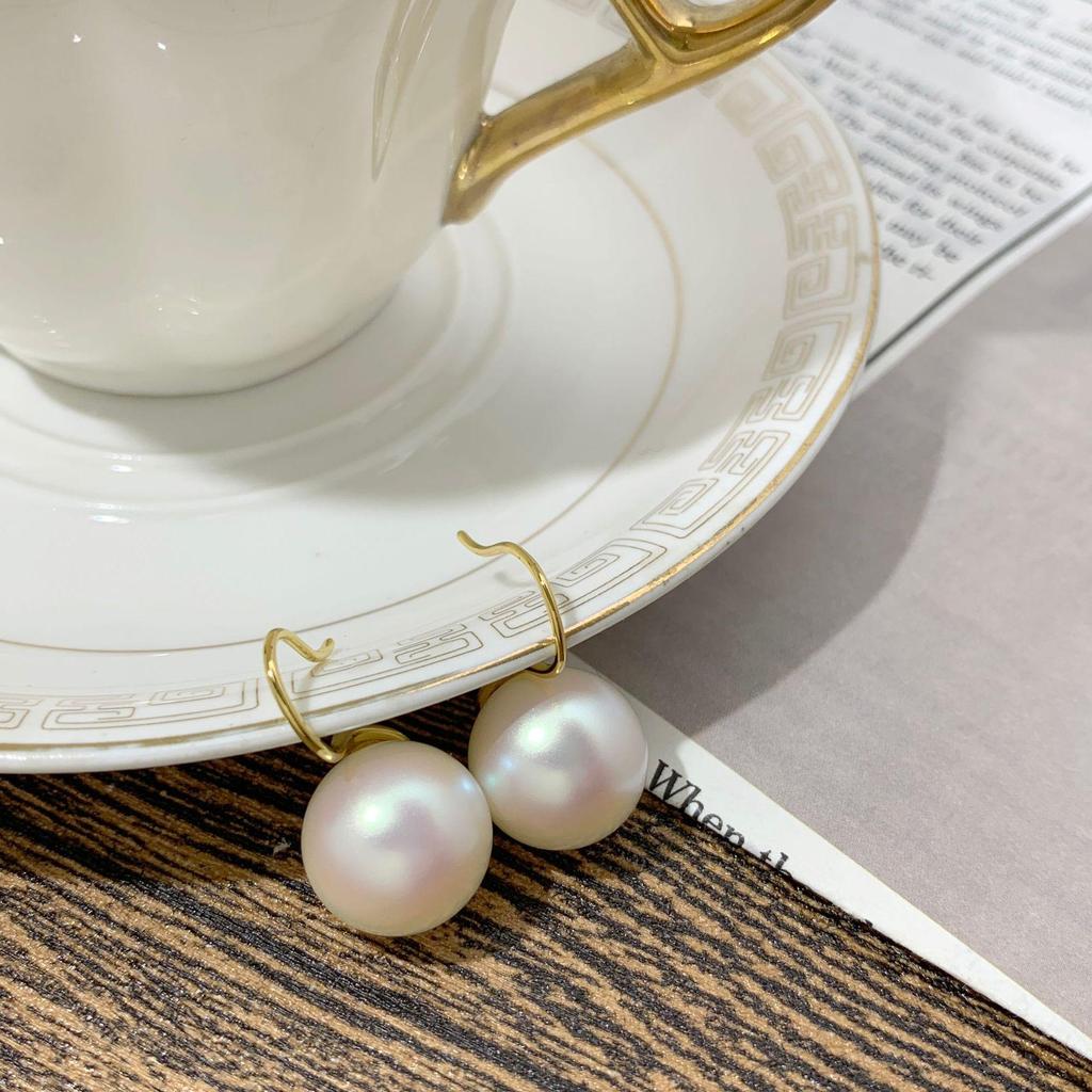 Elegant French Gray High Heels Pearl Earrings for Women - Sophisticated and Luxurious