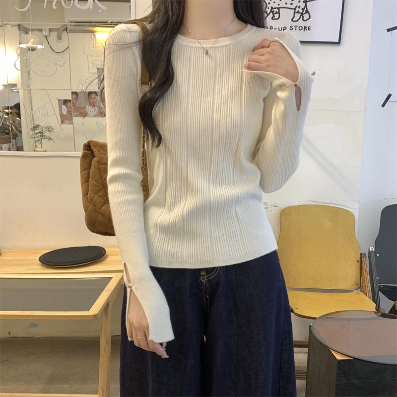 High-end pit strip with knitted bottoming shirt for women's autumn and winter waist and thin short top, soft waxy long-sleeved sweater