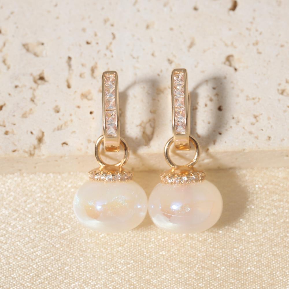 

Fashion Imitation Pearls & Baguette Zirconia Hoop Earrings, Dainty Jewelry for Women золотой