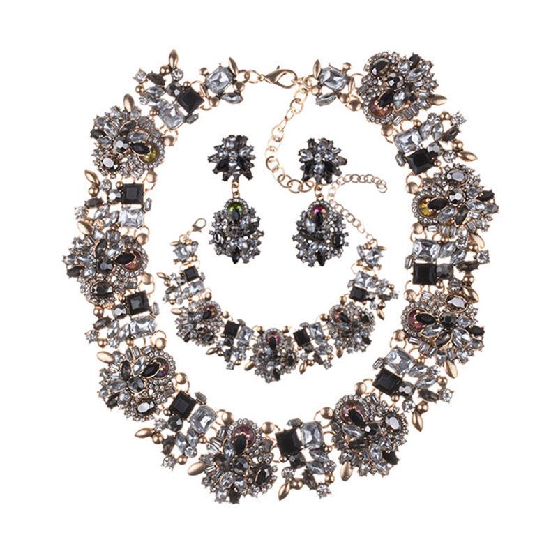 

Набор аксессуаров, Модное сплавное ожерелье с бриллиантами, Серьги, Браслет, Набор из трех предметов. прозрачный черный