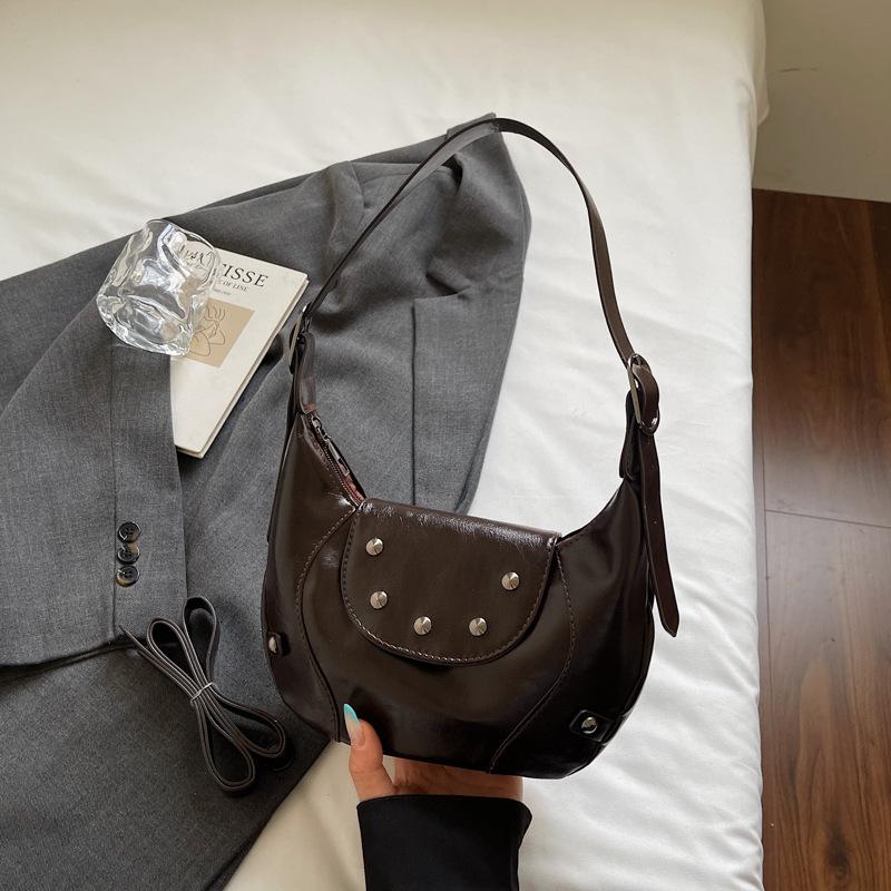 Vintage Mallard Style Shoulder Underarm Bags for Women Versatile Rivet Design Ladies Crossbody Bag Autumn Cool Girls Pu Handbags