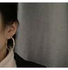 Boucles d'oreilles créoles argentées uniques pour femmes haut de gamme 2022