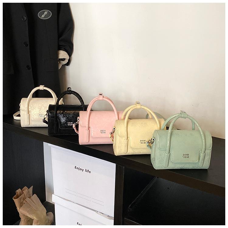 Crossbody bag women's bag 2025 new super fire small bag summer versatile shoulder handbag Korean version casual small square bag