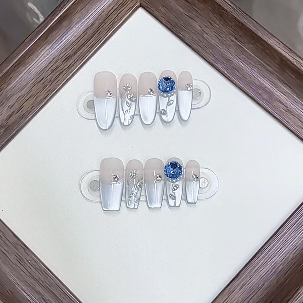 

Hand-woven Armor Spring and Summer New Blue Rose Ice-Transparent Three-dimensional Zircon Diamond Cat s Eye Manicure Sticker large L