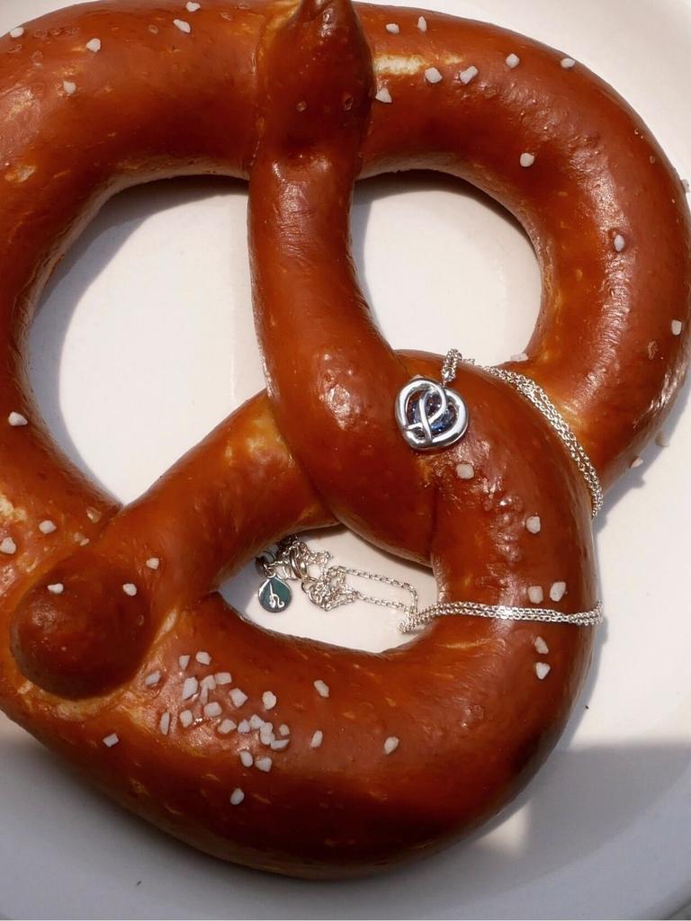 Ireheri Pretzel Necklace