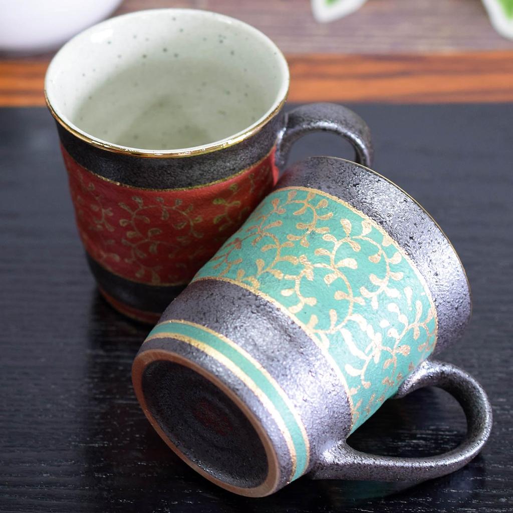 Kutani ware ceramic pair mugs, gold arabesque pattern, AK5-0886