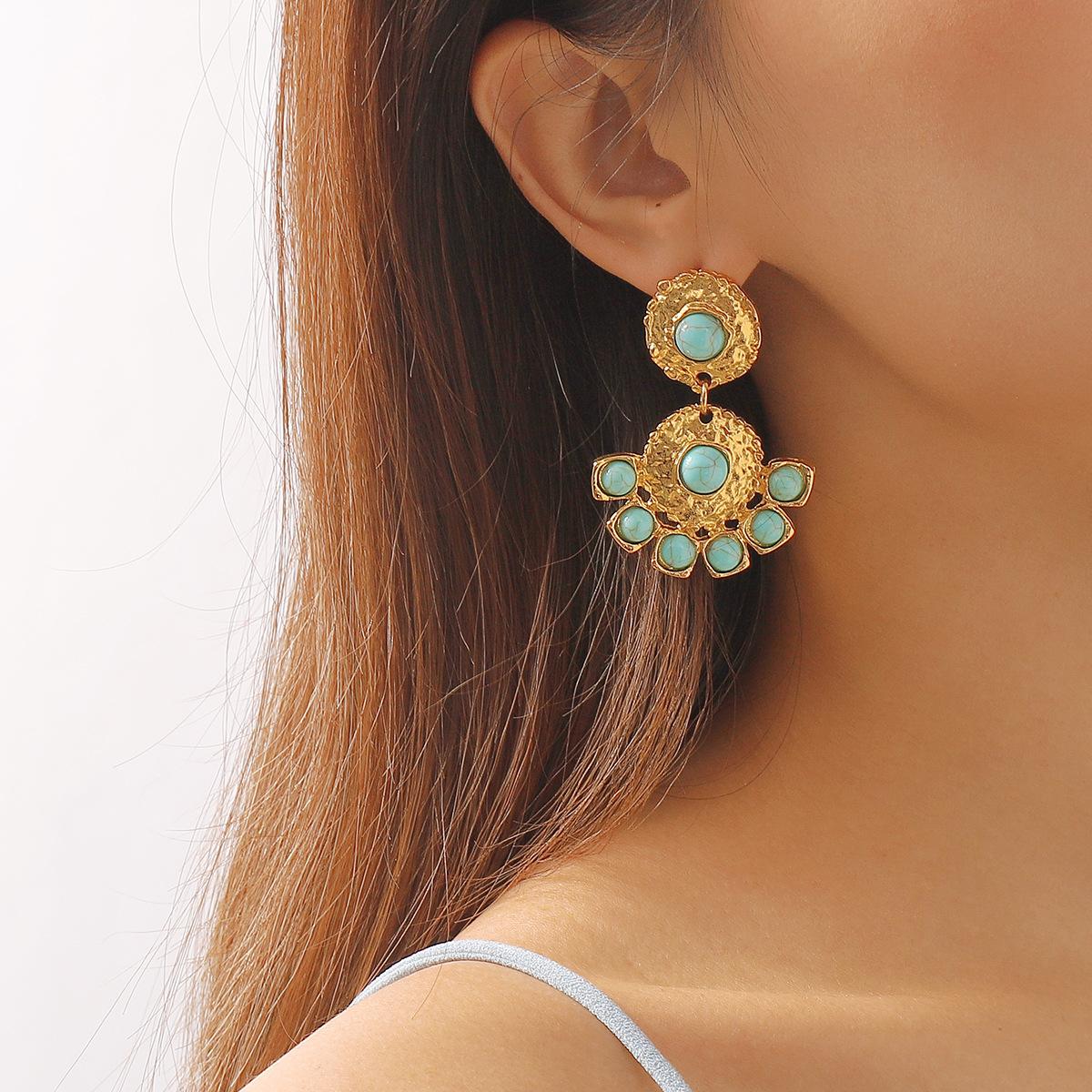 

Elegant And Elegant Vintage Alloy Earrings, Court Style Turquoise Niche Vintage Geometric Earrings
