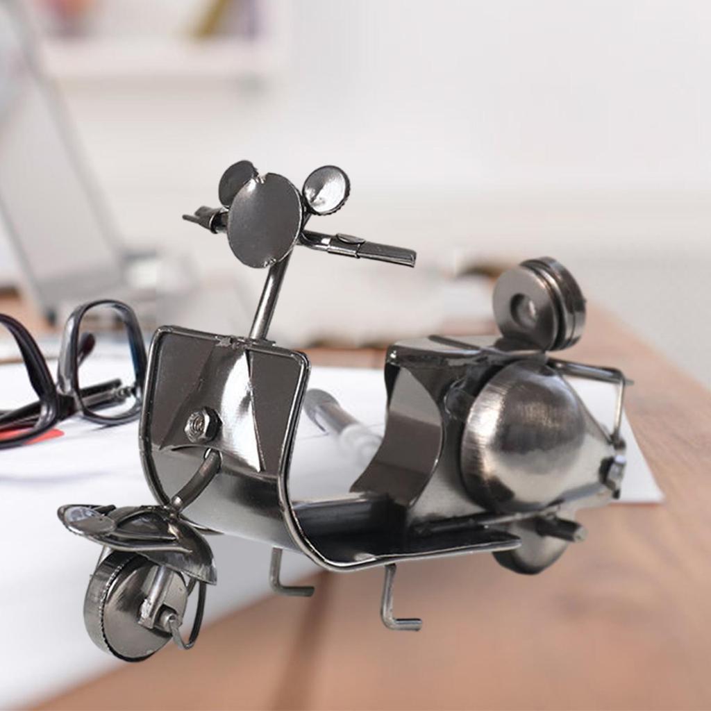 Metal Motorcycle Model Motorcycle Sculpture Vintage Style Figure Decoration Crafts Ornament for Home Desk Office Kids