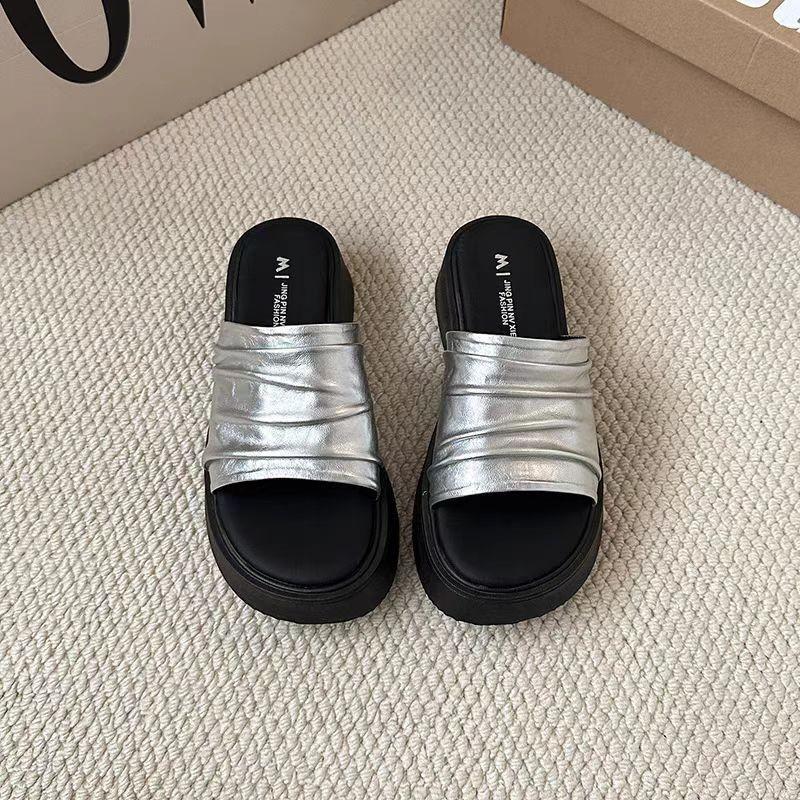 Muffin Thick Bottom Heightened Pleated Slippers Women Summer Wear New Retro Fashion Cool Slippers