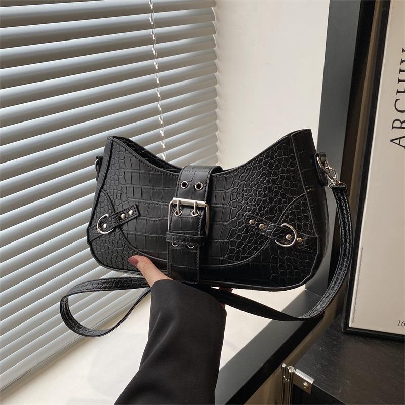 Trend niche belt buckle design new fashion popular shoulder messenger bag high sense casual