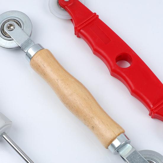 Screen Roller Tool Multifunctional Tool with Ergonomic Handle Compact Size Portable Easy to Use Spline Roller Screen Repair Tool