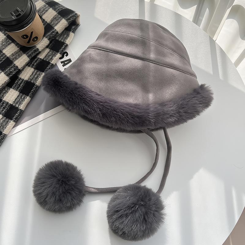 Hat women's 2025 new winter plush bucket hat thickened warm windproof ear hat shows small face