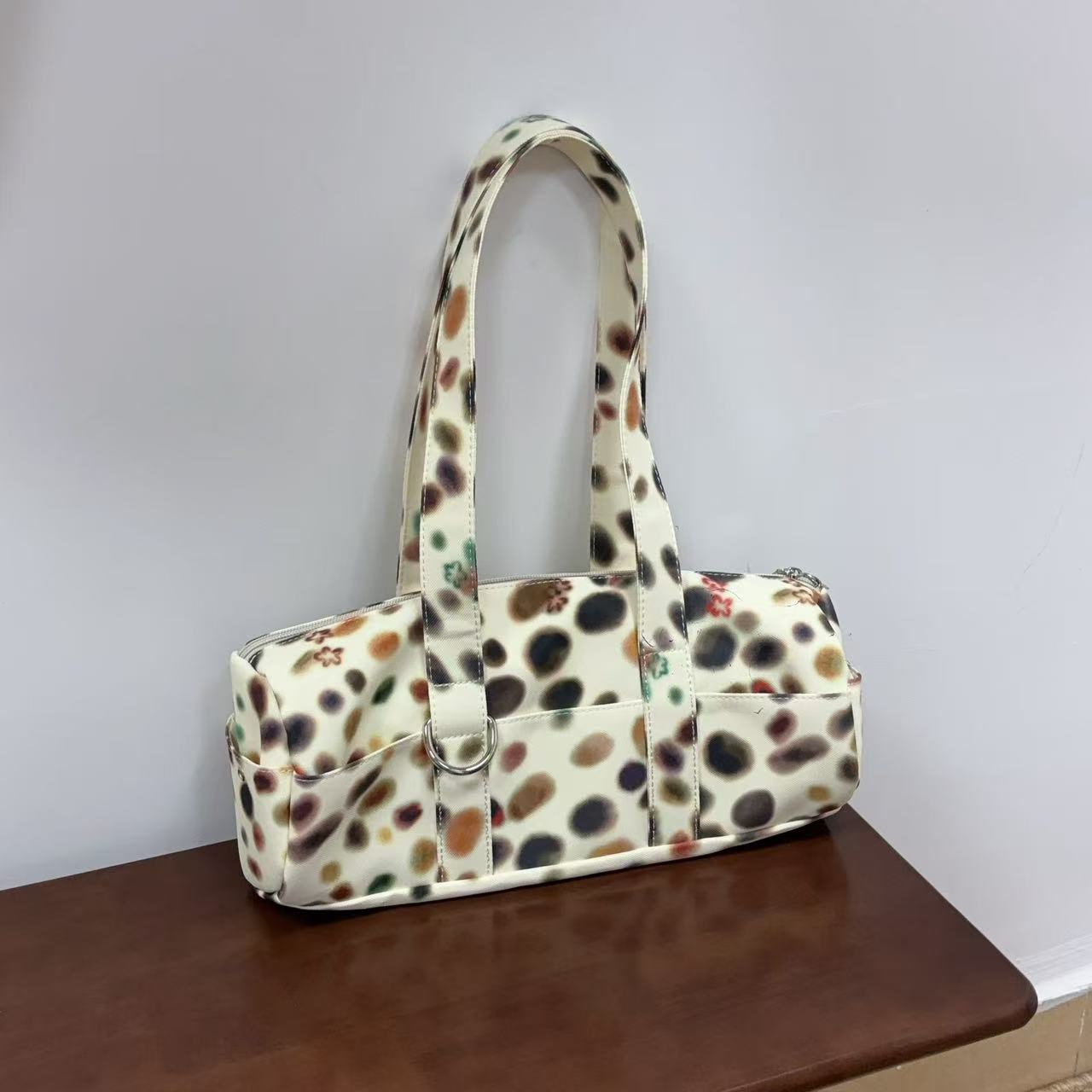 

Korean Colorful Polka Dot Shoulder Bags Women Cylinder Zipper Handbag Ladies Unique Versatile Fashion Commute Crossbody Bag 2025 34x13x11cm