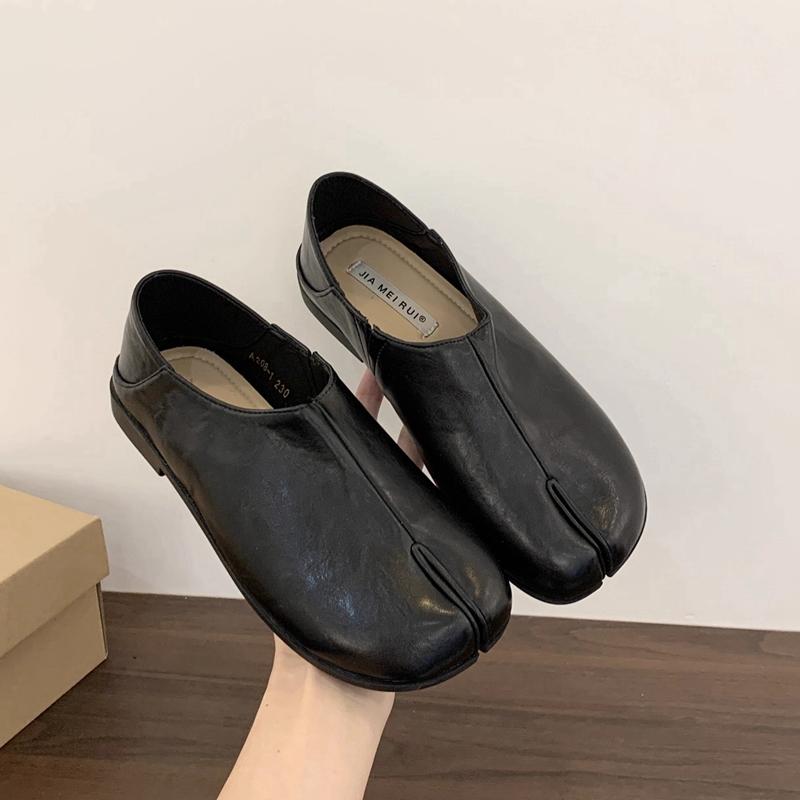 

Осенние Новые Женские Туфли на Плоской Подошве Модные С Раздельным Носком Слипоны Лоферы Мягкий Плоский Каблук Повседневная Уличная Обувь 35