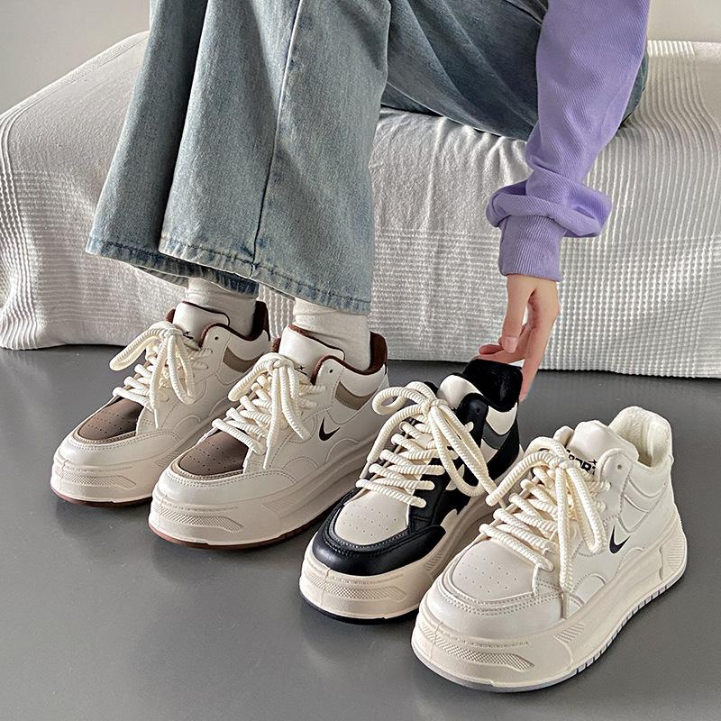 2025 Winter Velvet Little White Shoes New Korean Version Ins Female Students Height Increase Sports Board Shoes Warm and Casual C12-2