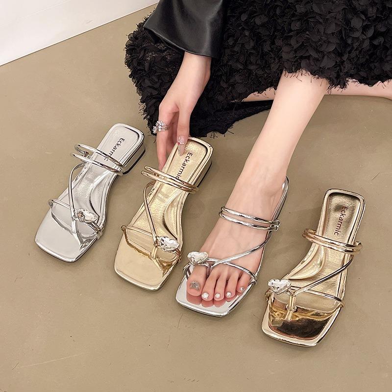 Rhinestone toe cool slippers for women's summer wear new versatile thick heels and two high-heeled sandals