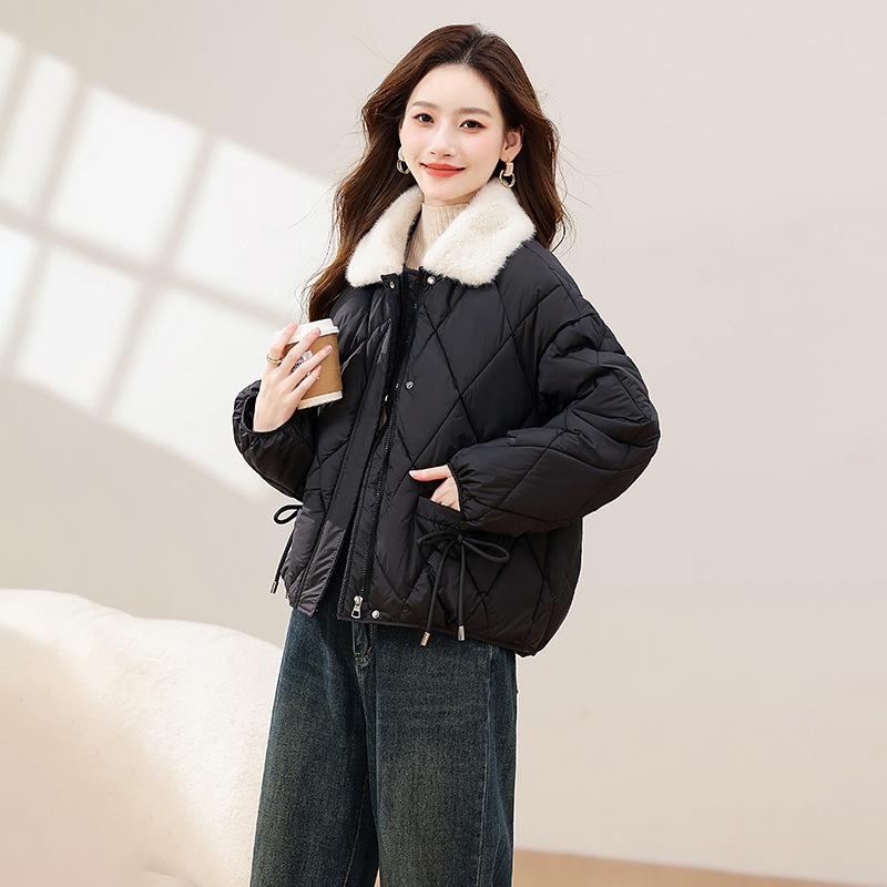 

Корейская ромбовидная короткая пуховая хлопковая куртка для женщин, женская новая модная осенне-зимняя куртка 2025 года, женская стеганая куртка S чёрный