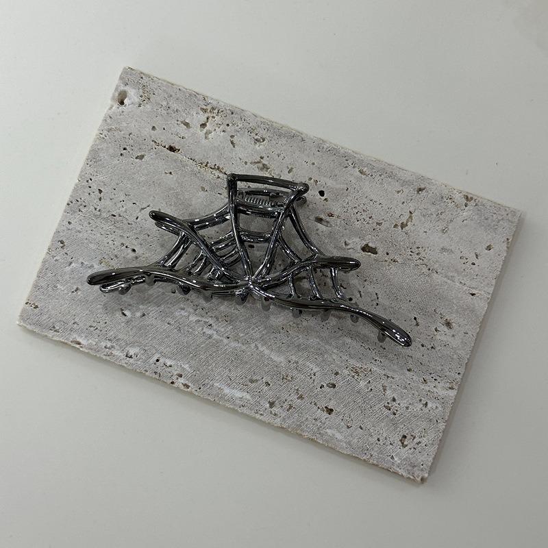 Fashionable Gothic Dark Style Spider Bat Lady Hair Clip Halloween Party Dance Niche Design Versatile Hairstyle Shark Clip