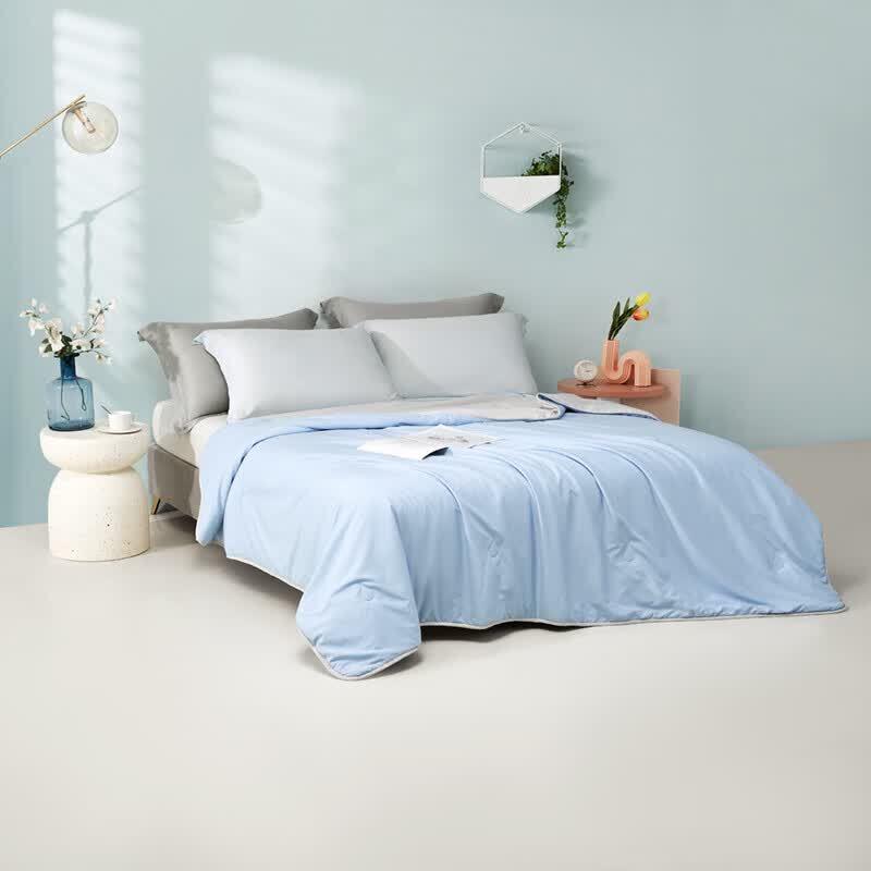 Luolai Antibacterial Seven-Hole Cloud Soft Four Seasons Quilt