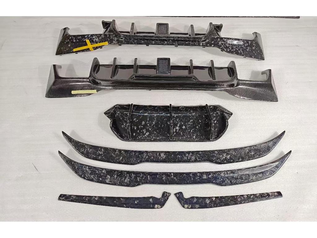 Carbon Fiber Rear Diffuser with Lights for BMW F90 M5 