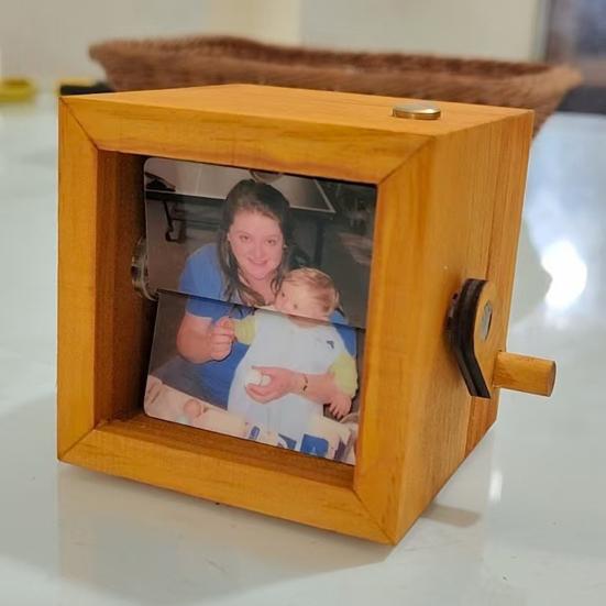 Custom Flip Photo Box Personalized Photo Flipbook Frame Animation Machine Mechanical Hand-crank Picture Flipper