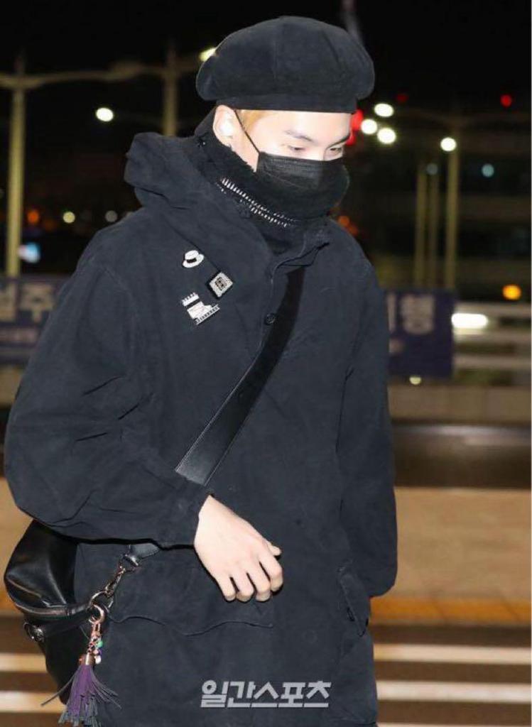 [USED] Official BTS Starbucks Key Ring