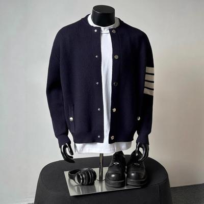 Graue Baseballkragen Strickjacke Herren Herbst und Winter Wear High-End Top Trendige Marke Locker Gestreifter Cardigan Pullover