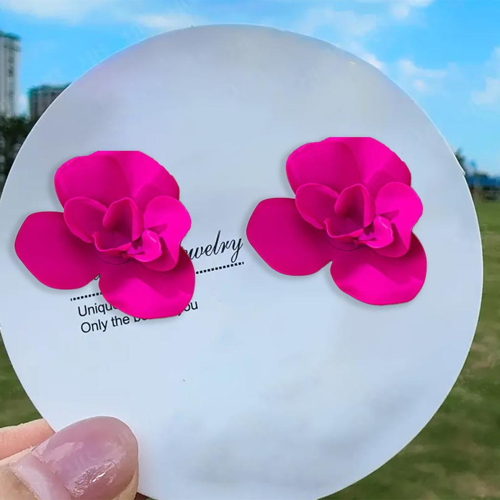 Spring and summer new flower stud earrings premium sense daily commute vacation party earrings