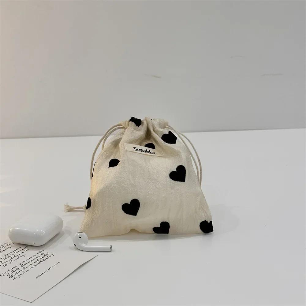 

Heart-shaped Print Polyester Drawstring Bags Small Pouches Jewelry Package Bags Christmas Wedding Packaging Gift Bags