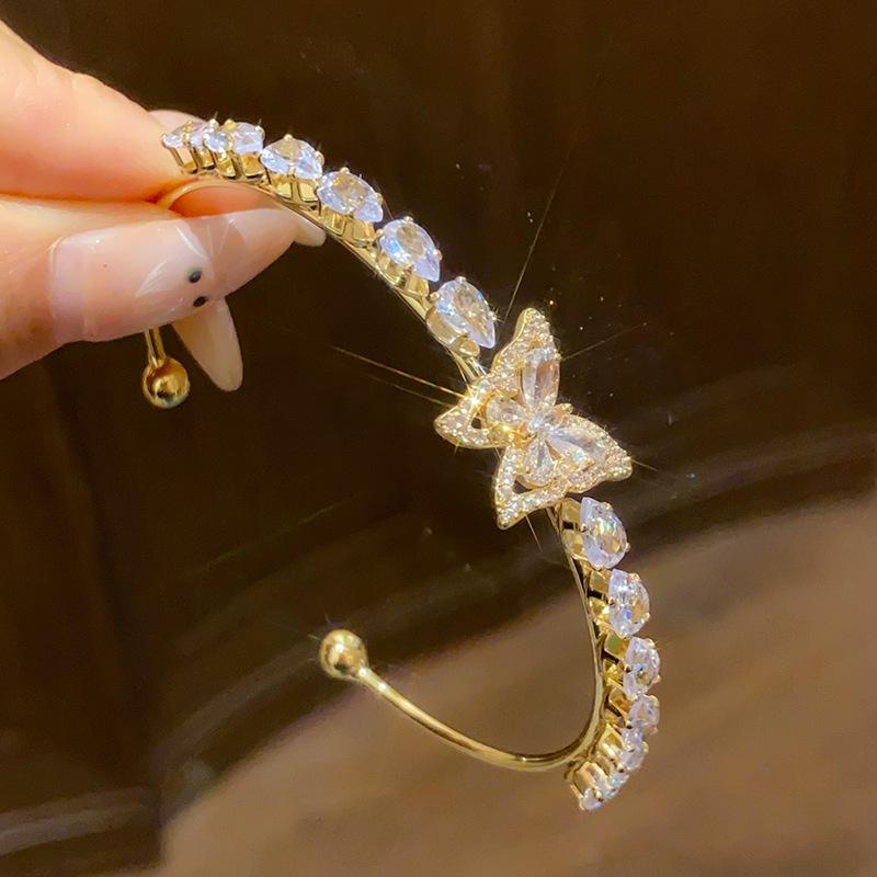 Открытый браслет-бангл в корейском стиле с цирконом, бабочкой и слезой: Изысканный браслет для женщин в стиле легкой роскоши
