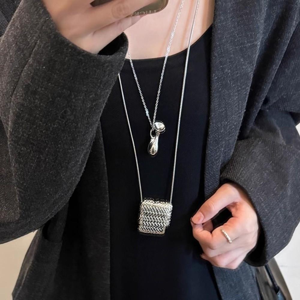 Temperament Long Sweater Chain Retro Fashion Jewelry Portable Water Bottle Pendant Necklace  Lady