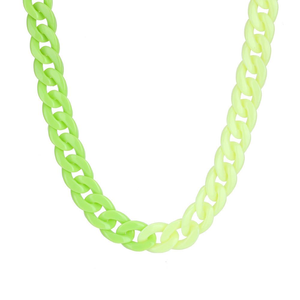 Striking Geometric Resin Necklace For Women In Vibrant Colors Ideal For Fashionable Commuting