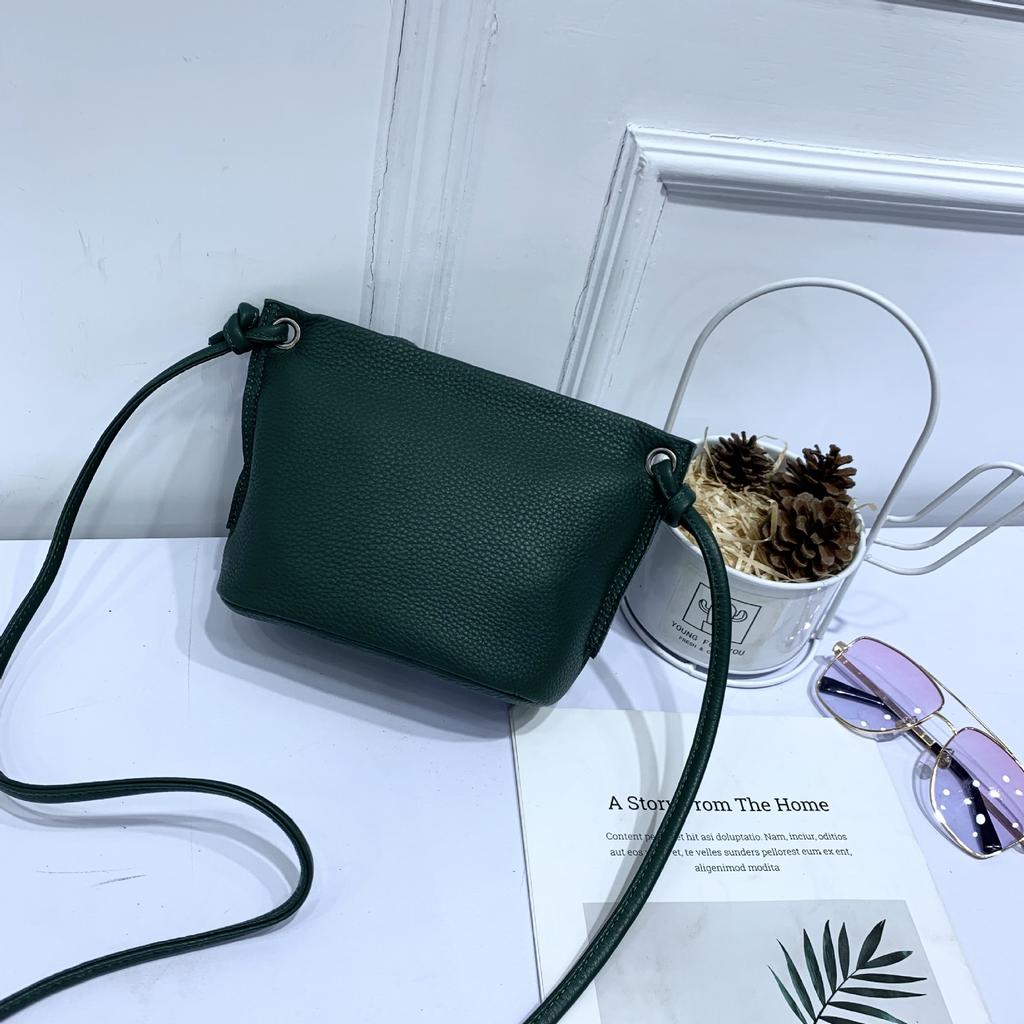 Cowhide Niche Design Women's High-end Shoulder Messenger Bag Fashionable and Simple Versatile Bucket Bag